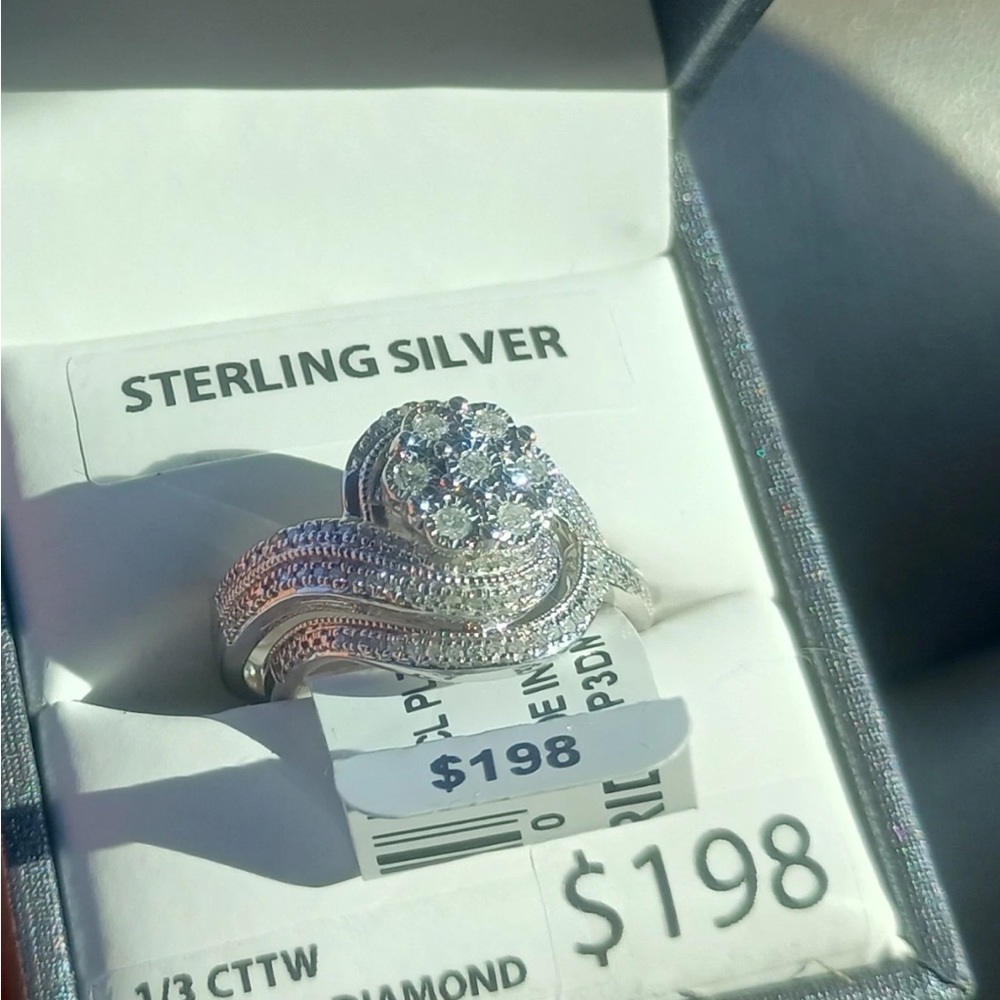 Sterling Silver 1/3 karat diamond Ring (sz7)
